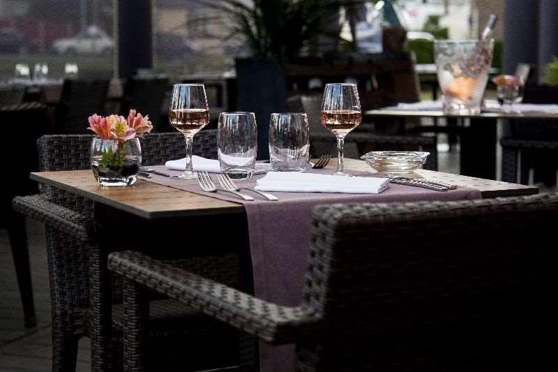 Brit Hotel Rennes Le Castel Ресторант снимка