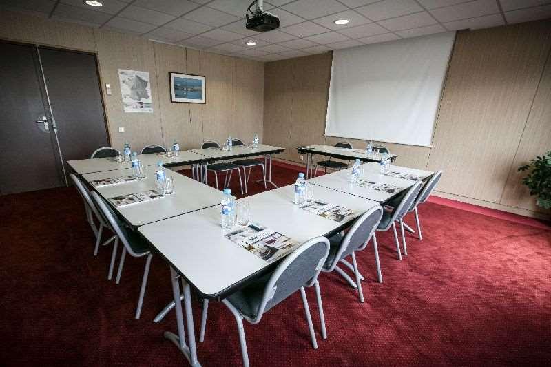Brit Hotel Rennes Le Castel Съоръжения снимка