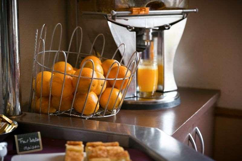 Brit Hotel Rennes Le Castel Ресторант снимка