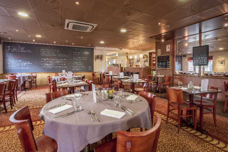 Brit Hotel Rennes Le Castel Екстериор снимка